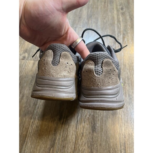 Men’s 9.5 - Adidas Yeezy Boost 700 V1 Mauve